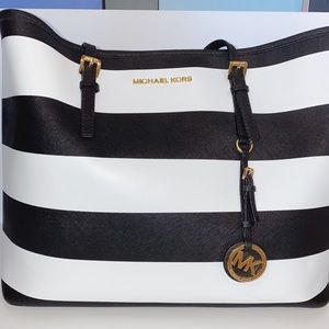 MICHAEL KORS STRIPED TOTE BAG WITH DUSTER BAG INCLUDED